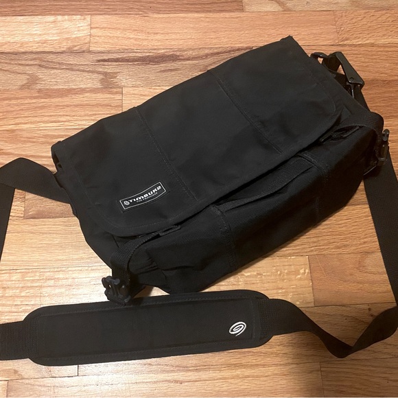 Timbuk2 Bags Timbuk2 Classic Messenger Bag Xs Poshmark